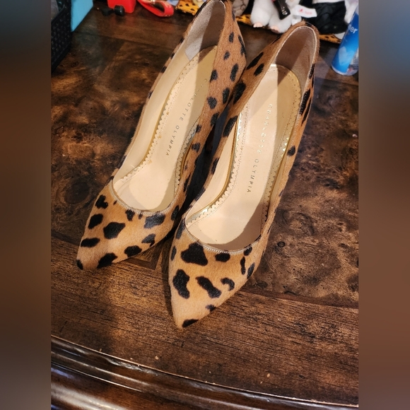 Charlotte Olympia Shoes - Charlotte Olympia Monroe leopard print ponyhair court heels size 37
